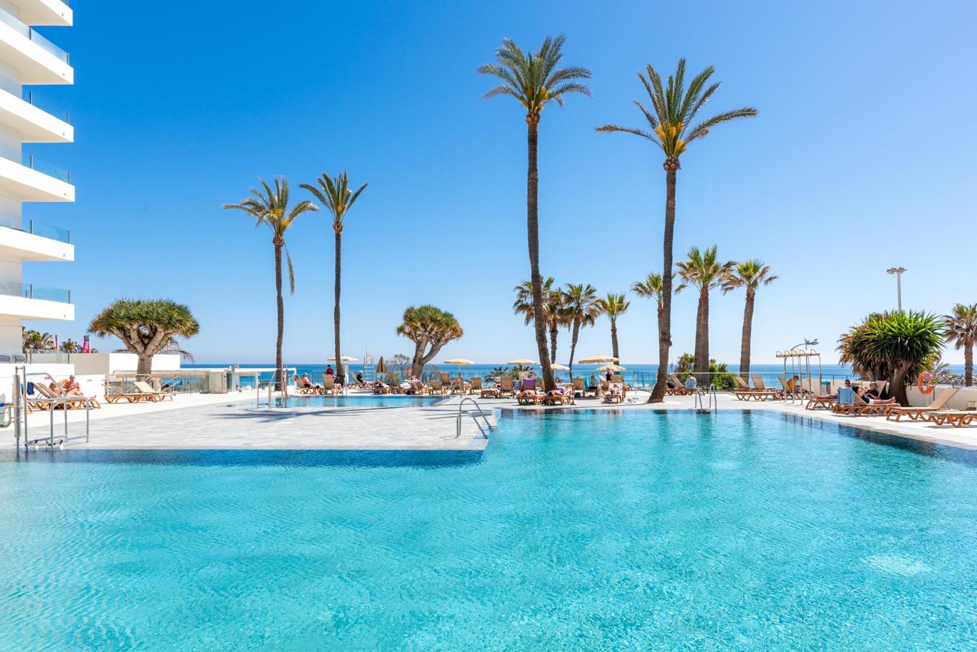 Wintowinrentals Executive Apt In Ocean House Complex Torremolinos Bagian luar foto