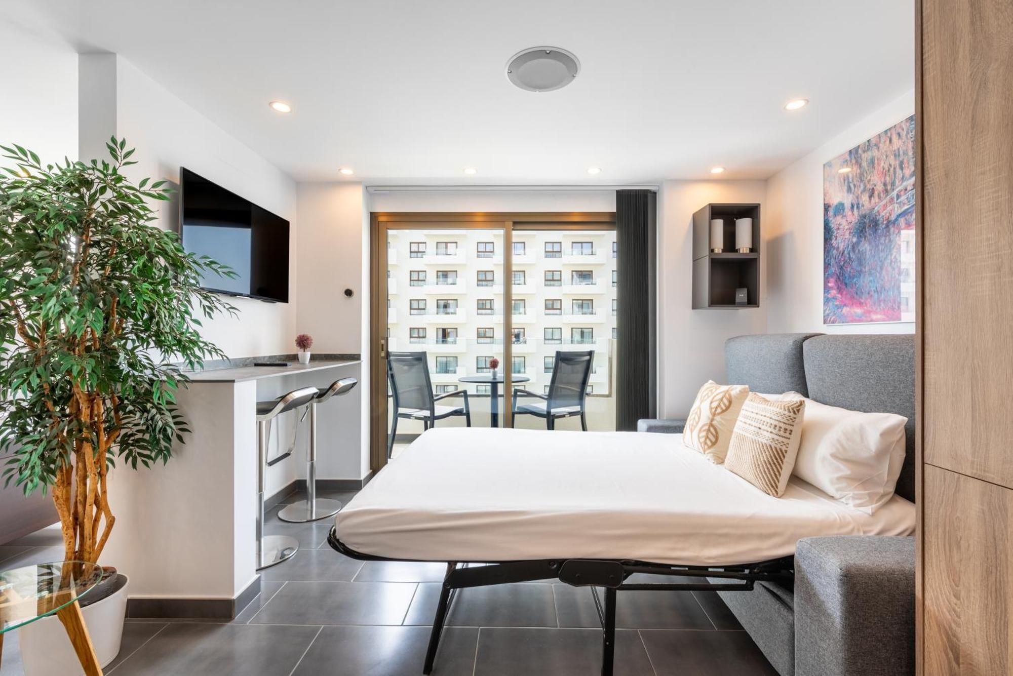 Wintowinrentals Executive Apt In Ocean House Complex Torremolinos Bagian luar foto